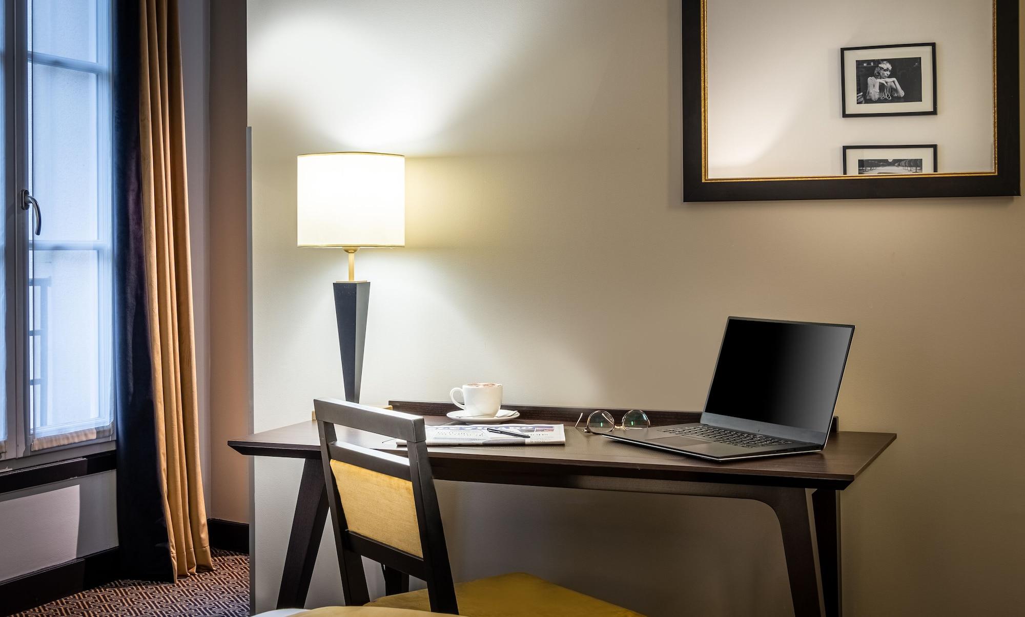 Le Marquis Eiffel Hotel Paris